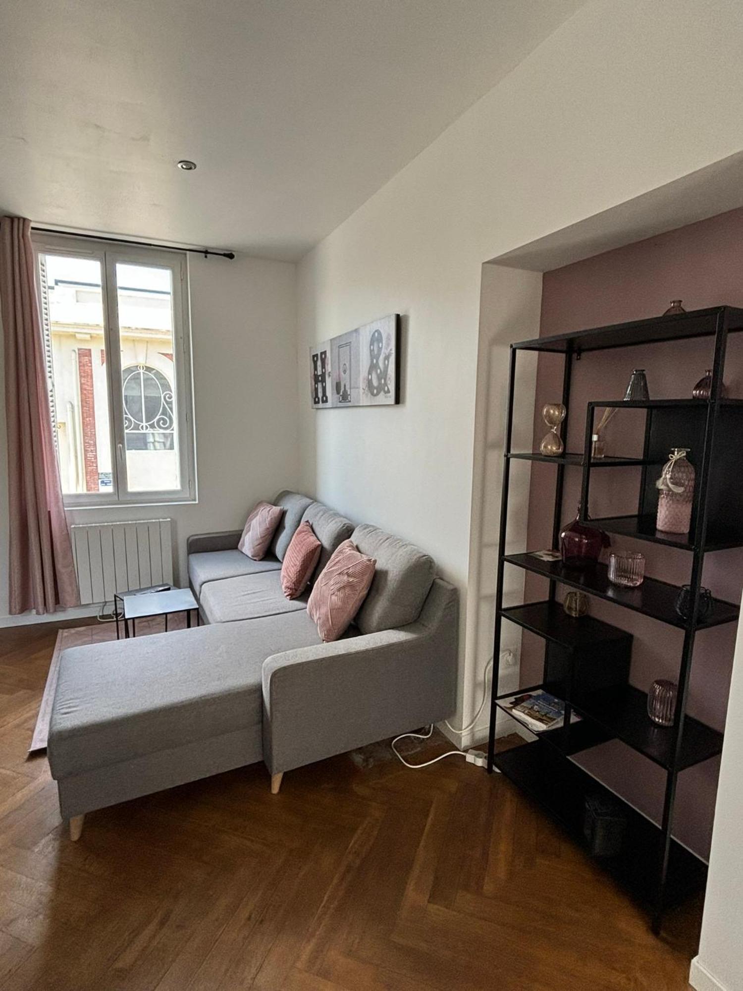 Pink Cosy Apartment Louviers Exterior photo