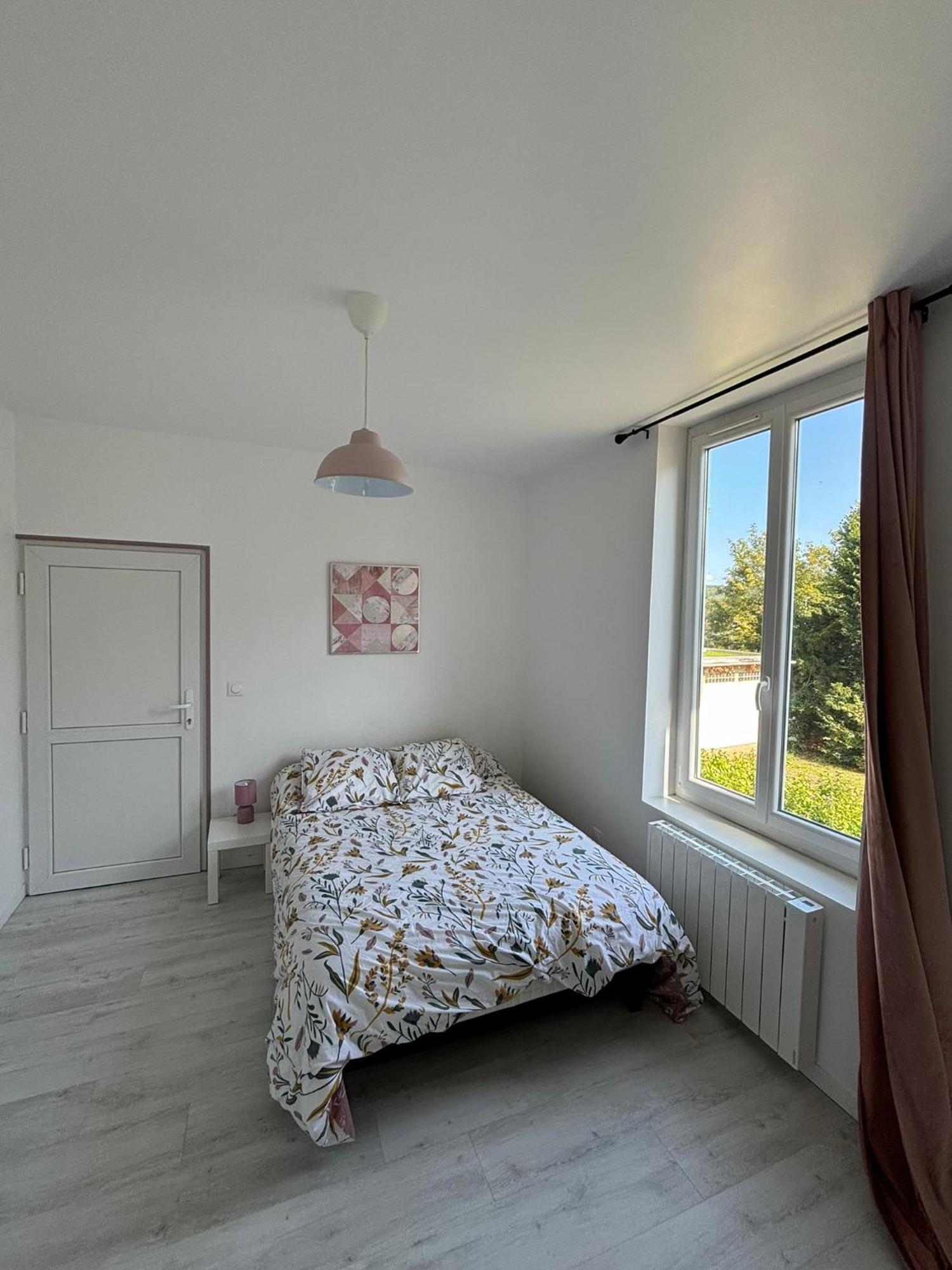 Pink Cosy Apartment Louviers Exterior photo
